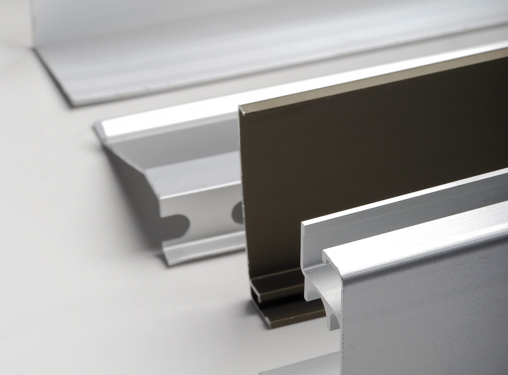 Aluminium Profile Design for Modular Workstations and Frames